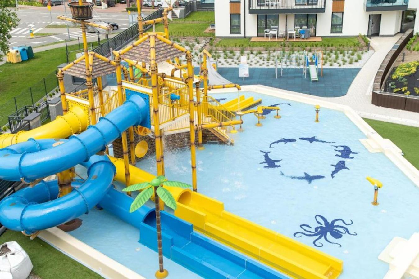 Bel Mare Resort Apartment With Parking By Noclegi Renters Мендзиздрое Екстериор снимка